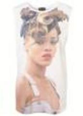 Rihanna blows her top over 'Northern Ireland' T-shirt