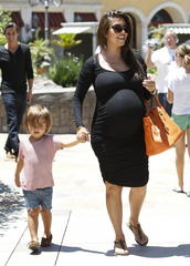 maternity style lessons kim could learn from kourtney