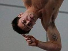 tom daley withdraws from the fina world series with elbow injury