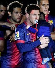 Lionel Messi does a John Terry!