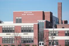 Babylon Village Weekly Planner: May 20